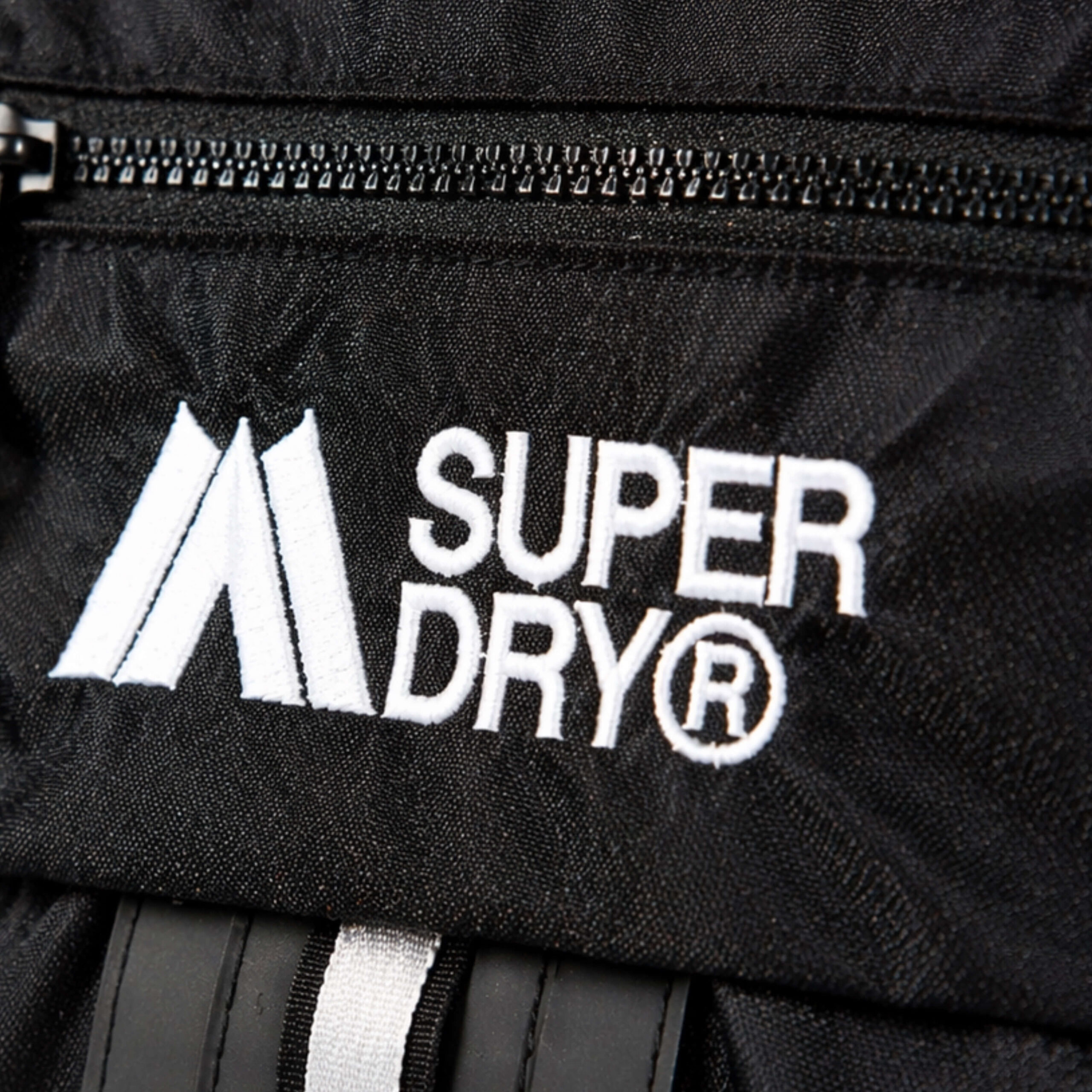 morral superdry (13)